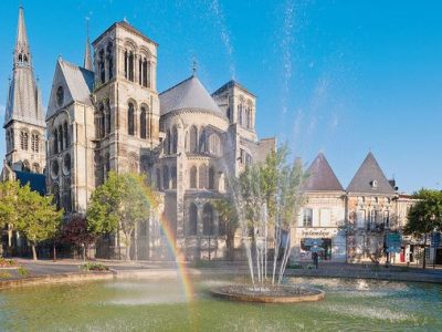 CHÂLONS-EN-CHAMPAGNE - CHARMANTE VILLA