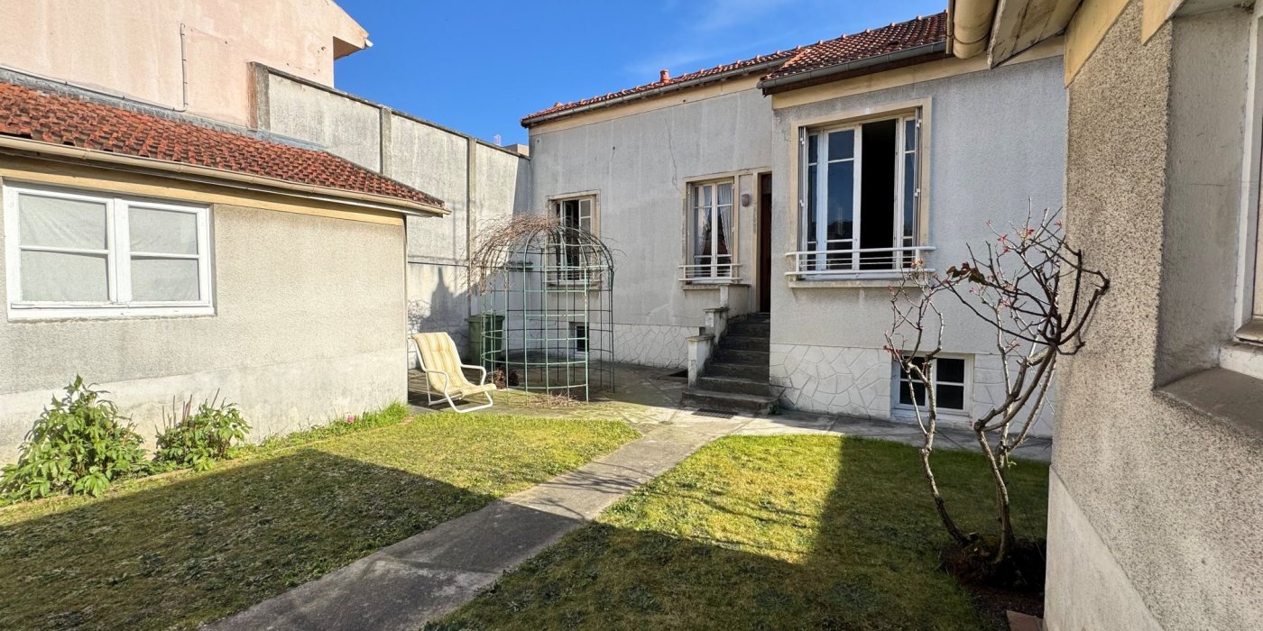 VILLEJUIF - Maison individuelle - Homme 80 ans