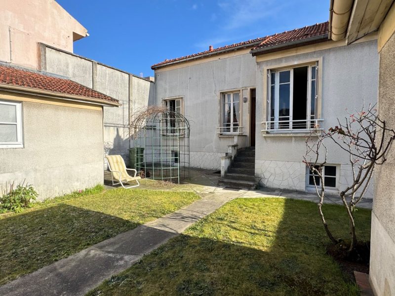 VILLEJUIF - Maison individuelle - Homme 80 ans - Photo 1