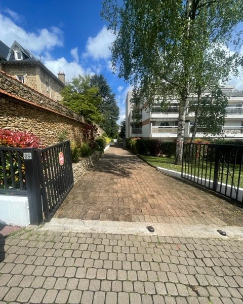 Garches 88m² occupé couple 75 et 80 ans - Photo 1