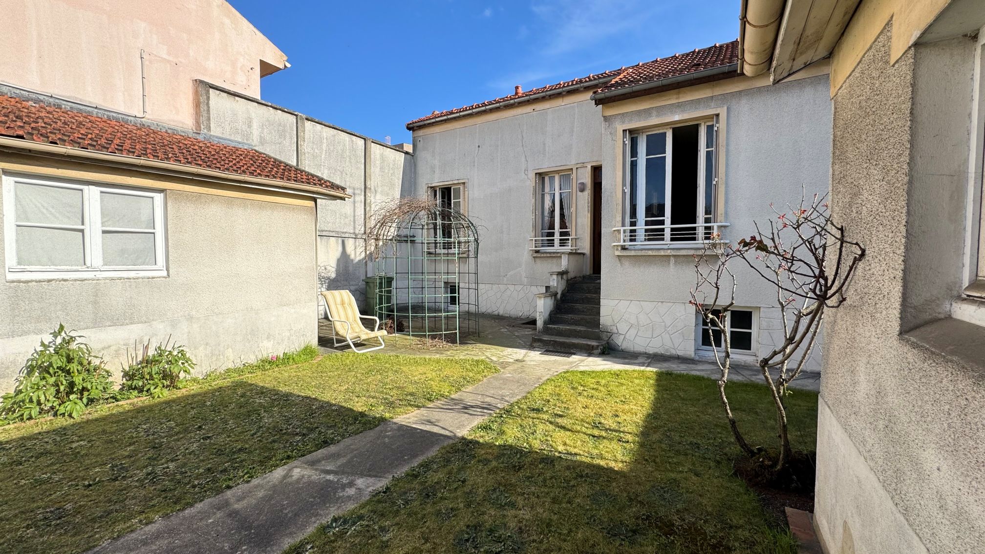 VILLEJUIF - Maison individuelle - Homme 80 ans