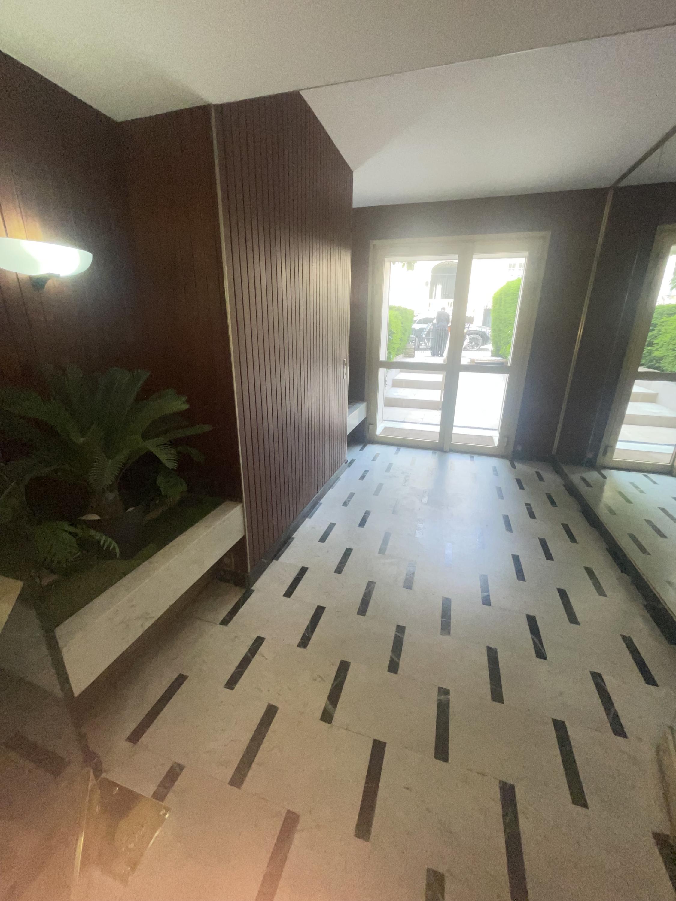 Pompe 75016 studio 35m² occupé femme 84 ans 298.000€