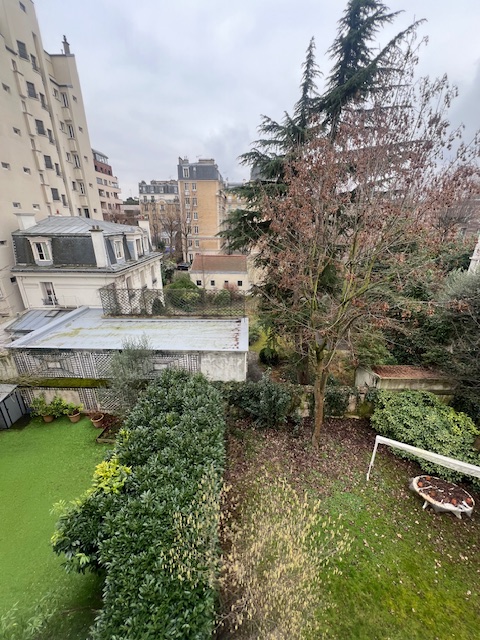 Neuilly sur Seine 2p 56m² + balcon et parking