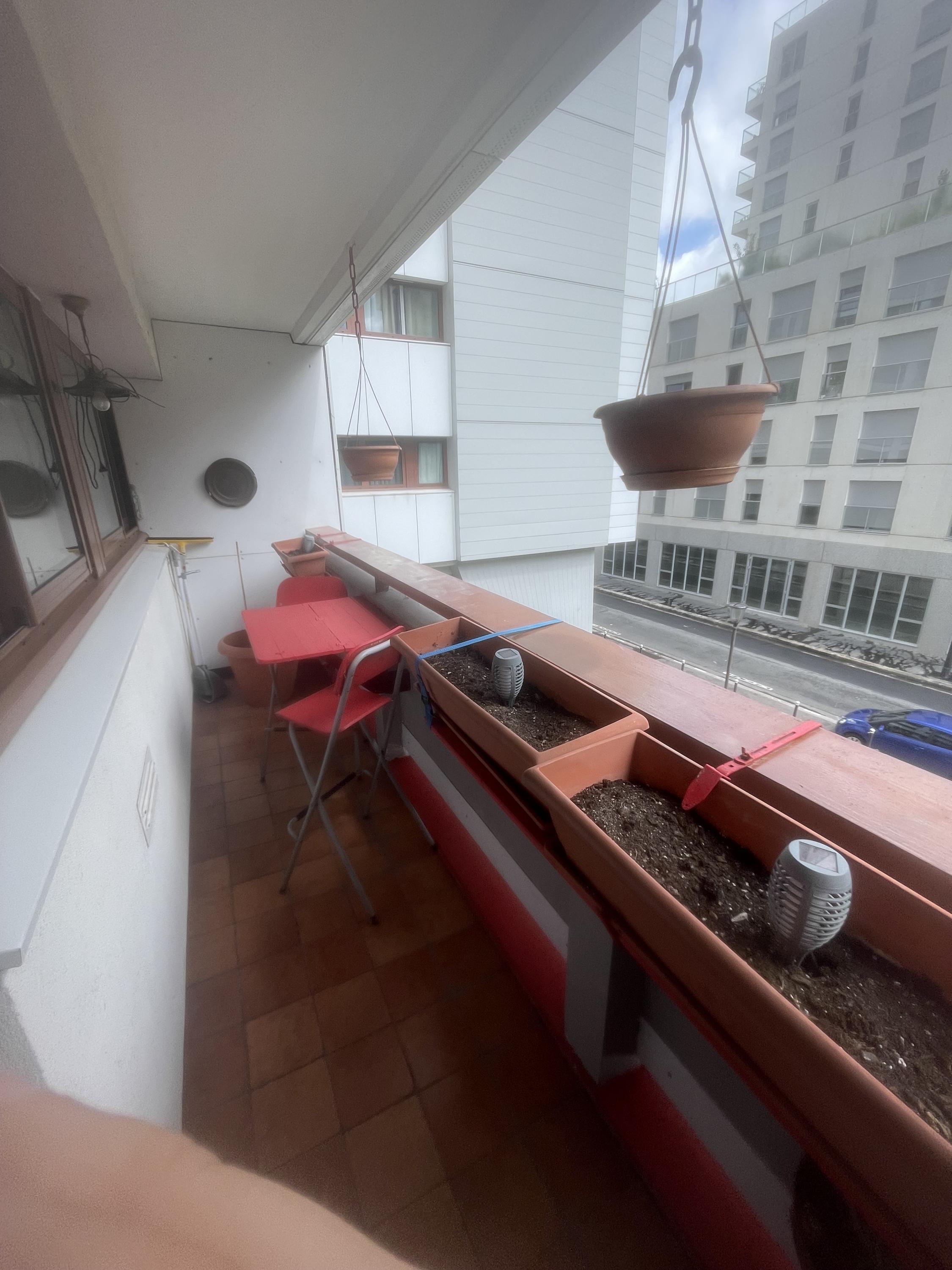 2p 50m²  avec piscine occupé homme 71 ans  Paris 15ème - Photo 4